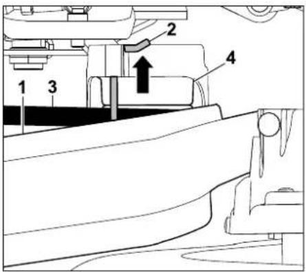 STIHL RT 5097 Z - Accrochage du plateau de coupe à l'avant (RT 5097, RT 5097 Z) : - 3