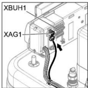 DAIKIN EHSXB04P30BA - Open controller housing and making the electrical connections - 7