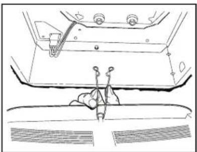NuTone QTXEN110 - Fixez la grille au boîtier. - 1