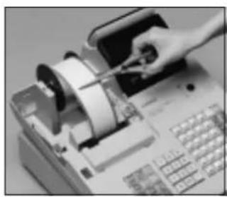 CASIO CE-310 - Remplacement du papier pour journal - 8