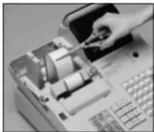 CASIO CE-310 - Remplacement du ruban encreur - 5