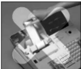 CASIO CE-310 - Remplacement du papier pour reçu - 6