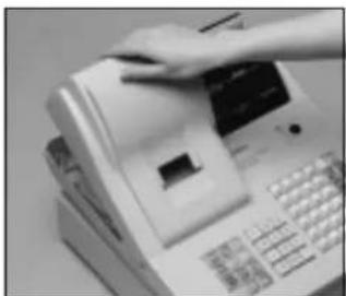 CASIO CE-310 - Mise en place d'un rouleau de papier simple pour l'impression du journal - 7