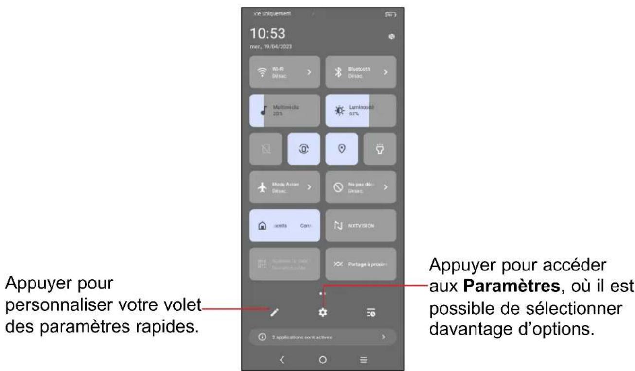 Appuyer pour personnaliser votre volet des paramètres rapides. Appuyer pour accéder aux Paramètres, où il est possible de sélectionner davantage d'options.