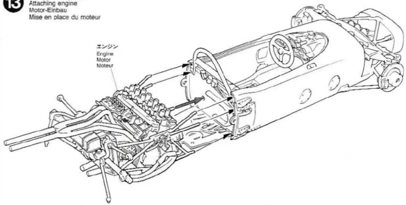 35 Attaching engine Motor-Einbau Mise en place du moteur エンジン Engine Motor Moteur