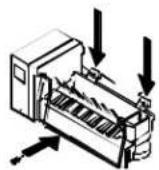 AMANA IC13B - Inserte los tornillos de montaje restantes dentro de la parte inferior de la máquina de hielo, y apriete todos los tornillos. - 1