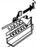 AMANA IC13B - Inserte la clavija del arnés de alambre dentro del conector en la pared posterior del congelador usando un movimiento de vaivén hasta que los dedos de trabado de la clavija entren a presión en su lu - 1