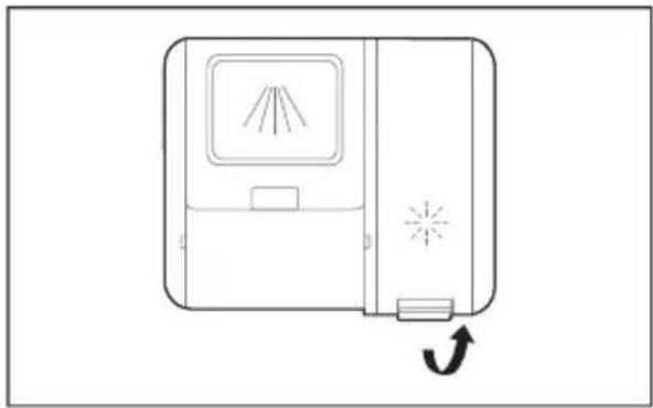 MIDEA MDWPB1303LS - Remplissage du réservoir de produit de rinçage - 1