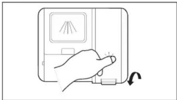 MIDEA MDWPB1303LS - Füllen Sie Klarspülerbehälters - 2