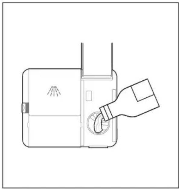MIDEA MDWEB1403QB - Remplissage du réservoir de produit de rinçage - 2