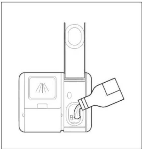 MIDEA MDWEF1433GW - Remplissage du réservoir de rinçage liquide - 3