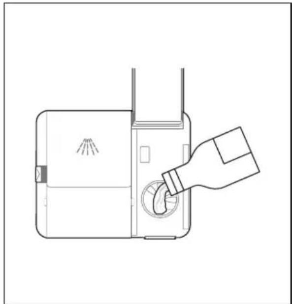 MIDEA MDWEB1403MB - Remplissage du réservoir de produit de rinçage - 3