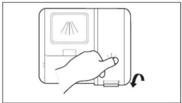 MIDEA MDWEF1433GSS - Filling The Rinse Aid Reservoir - 2