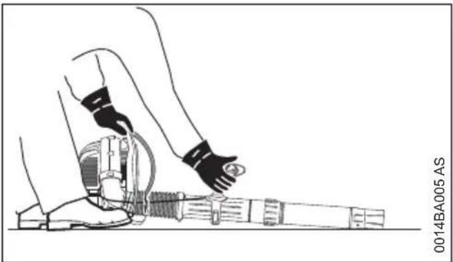 STIHL BR 450 C-EF - Motor elektrisch starten (BR 450 C) - 1