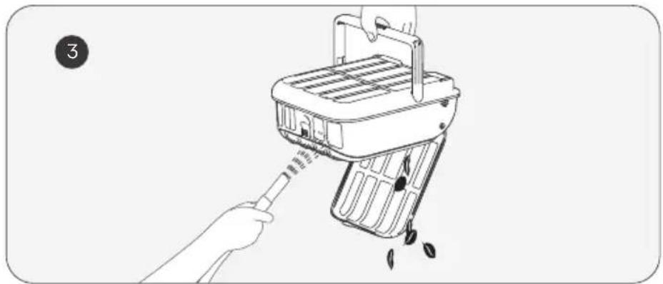 Aiper Surfer M1 - Cleaning the Debris Collection Basket - 5
