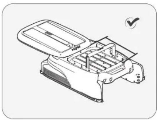 Aiper Surfer M1 - Limpieza de la cesta de recogida de residuos - 1