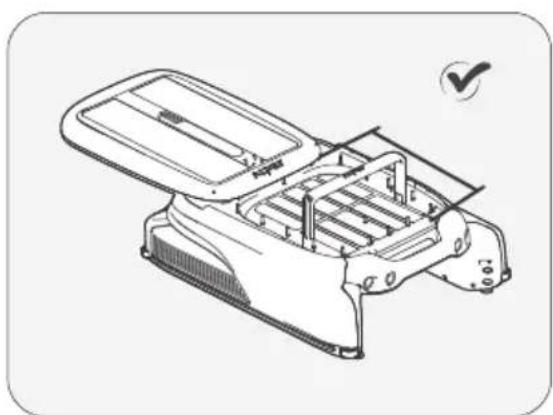 Aiper Surfer M1 - Nettoyage du bac de récupération des saletés - 1