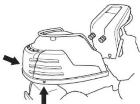 HUSQVARNA R 418Ts AWD - Odprite pokrov motorja. - 1