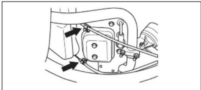 HUSQVARNA R 418Ts AWD - De stoelrails smeren - 2