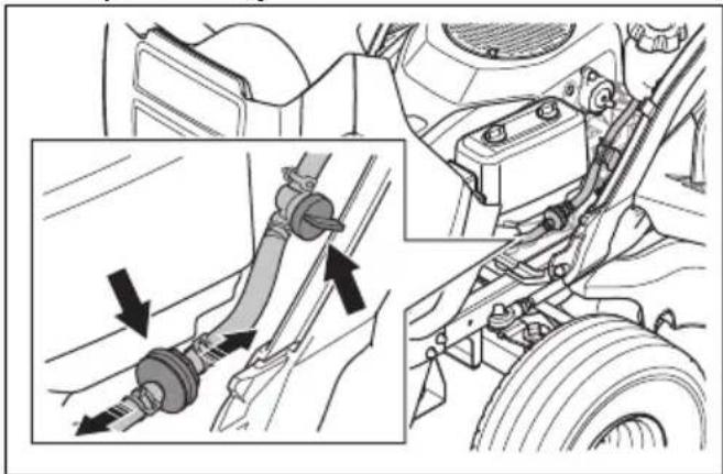 HUSQVARNA TS 217T - Zamenjava filtra goriva - 1