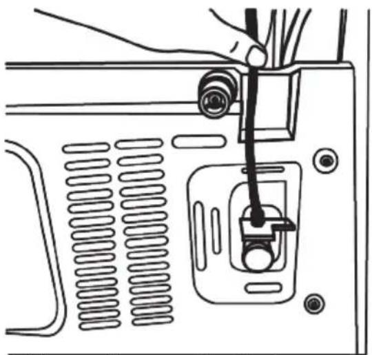 WHIRLPOOL WHG2 6574W XK5E - Collegamento del tubo dell'acqua al prodotto - 2