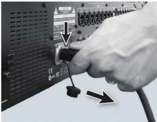 ROLAND M-5000C - Disconnecting Backup Power - 1