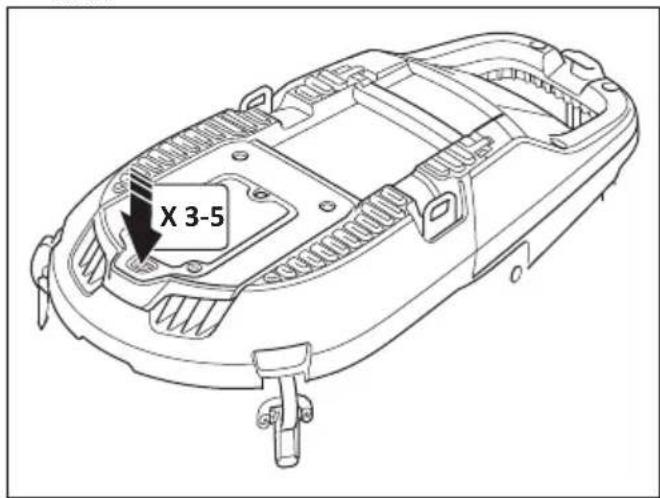 HUSQVARNA DE 110iH - Stofdeeltjes uit het voorfilter verwijderen tijdens bedrijf - 2