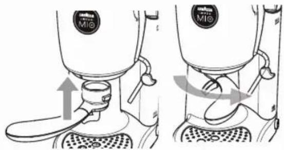 SAECO Lavazza A Modo Mio Piccina RI9585 - REINIGING VAN DE LADE VOOR KOFFIEPADS - 7