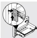 FRIGIDAIRE FRFS2823BSS - Retrait et remplacement du tiroir du congélateur - 3