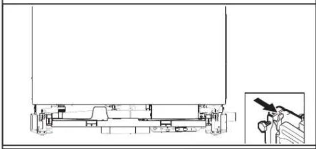 KITCHENAID KDTE104KPS - Vuelva a colocar la bandeja de goteo - 1