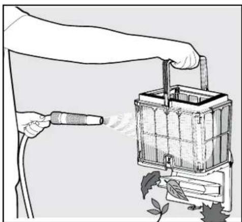 MAYTRONICS Dolphin M550 - Nettoyage après utilisation : retrait et nettoyage du panier de filtration - 5