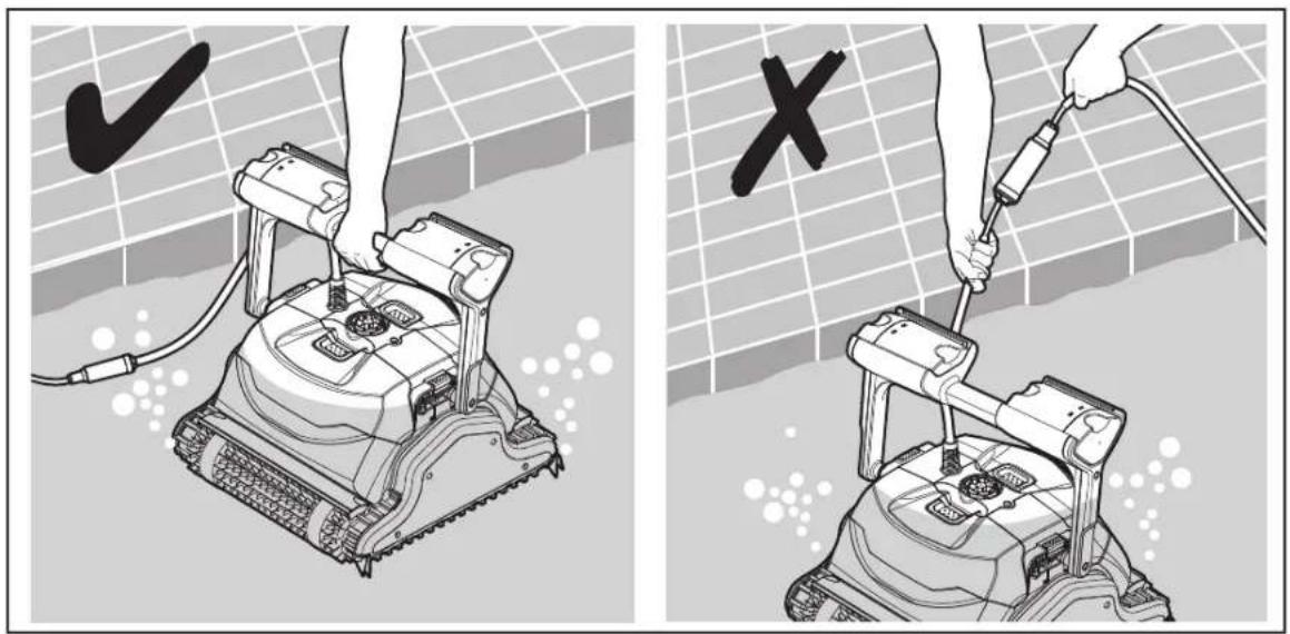 MAYTRONICS Dolphin DIVER PRO 400 - Removing the Pool Cleaner from the pool - 2