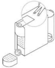 KRUPS Nespresso Essenza Mini XN110B - Het systeem leegmaken voor een lange periode van niet-gebruik, voor een reparatie of voor bescherming tegen vorst./ Αδειάζοντας το σύστημα όταν προβλέπεται μεγόλο διάστημα μη χρήσης, προστασία από τον πλαγετό ή πριν από μία επισκευή - 1