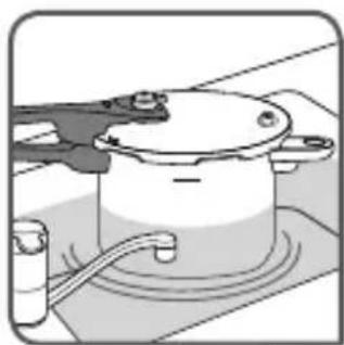 TEFAL Sensor P20514 - Nunca toque no pino de segurança. - 1