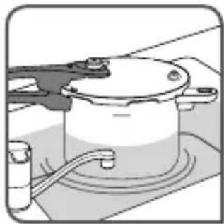 TEFAL Sensor P20514 - N'intervenez jamais sur la tige de sécurité. - 1