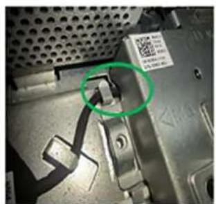 DELL Pro 24 QC24250 - Acheminement correct du câble d'alimentation (MB-PWR) et du câble haut débit (MB-HS) - 4
