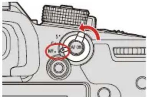 PANASONIC Lumix DC-GH5 II - Réglez le sélecteur de mode de mise au point sur [MF]. - 1