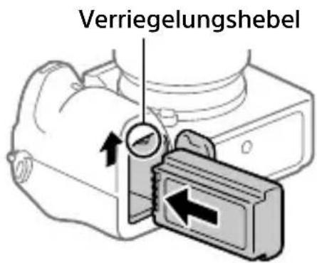 SONY Alpha ILCE-7RM4 - Öffnen Sie den Akkudeckel. - 2