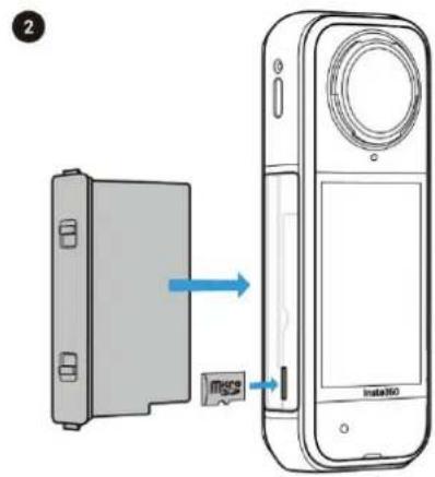 INSTA360 X5 - Insertion de la carte MicroSD - 2