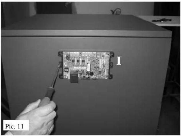 EDILKAMIN TANK 250 KG - Fastening the electronic regulator (I) to the tank - 1
