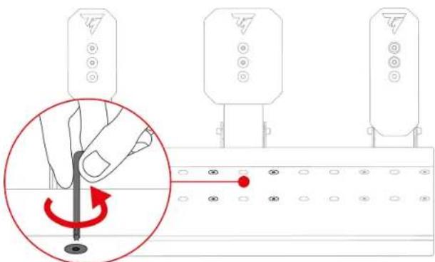 THRUSTMASTER Raceline Pedals III - A pedálok távolságának beállítása - 2