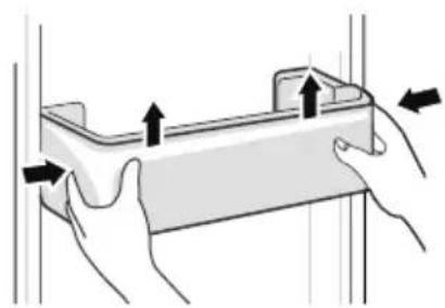 TEKA RBF 78385 FI - Limpar o tabuleiro da porta - 1