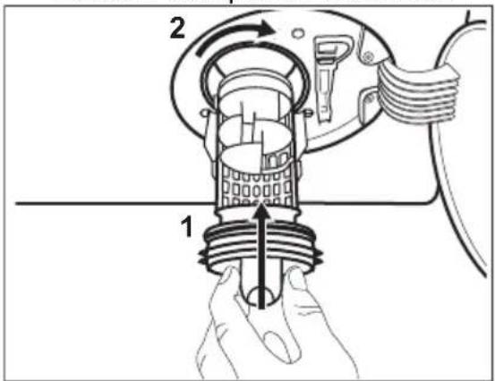 AEG LR76HOT - Procédez comme décrit dans les schémas suivants pour nettoyer le filtre de la pompe : - 7