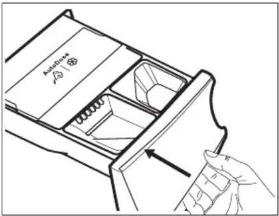 AEG LR87ADBC06 - Vullen van het wasmiddel en additieven in AutoDose-systeem - 8