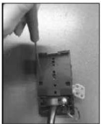 HOOVER HHE111IN/E - De oven bevestigen - 1