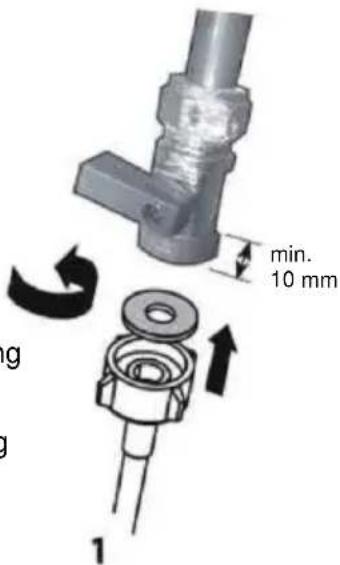 HAIER XH 4C4F1S - De toevoerslang aansluiten op de koudwatertoevoer - 1