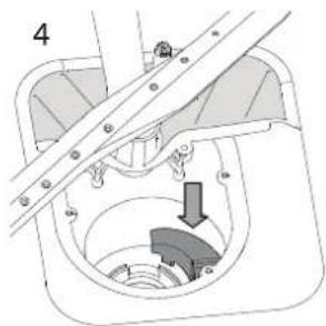 HOTPOINT HA4ID11CS80 - The dishwasher must not be used without filters or if the filter is loose. - 4