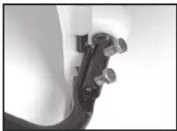 Chapin 64800 - INSTALLING THE PUMP HANDLE - 4