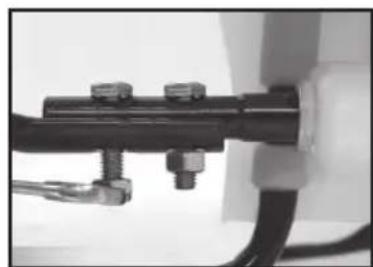 Chapin 64800 - INSTALLING THE PUMP HANDLE - 5