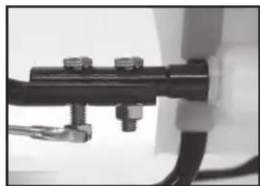 Chapin 61800 - INSTALLING THE PUMP HANDLE - 5